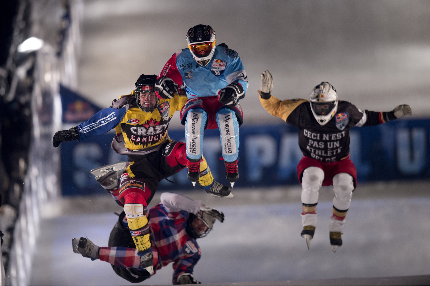 Ice crash. Айс кросс даунхилл. Red bull crashed Ice. Ice Cross Downhill. Crashed Ice.